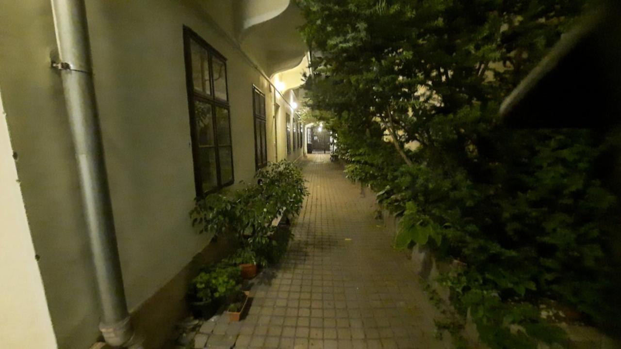 Happy Apartment In The Heart Of Budapest With 2 Rooms ภายนอก รูปภาพ