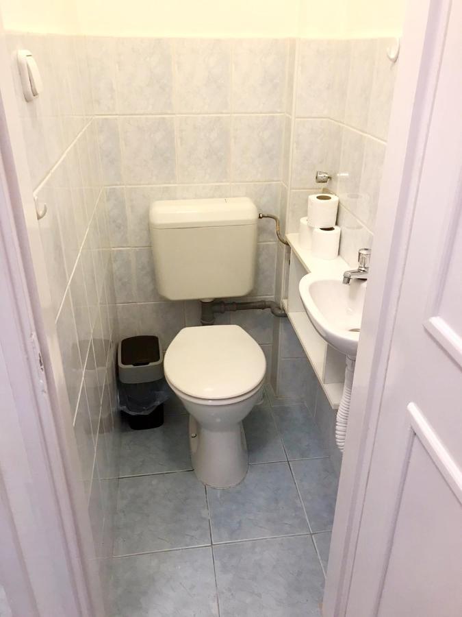 Happy Apartment In The Heart Of Budapest With 2 Rooms ภายนอก รูปภาพ