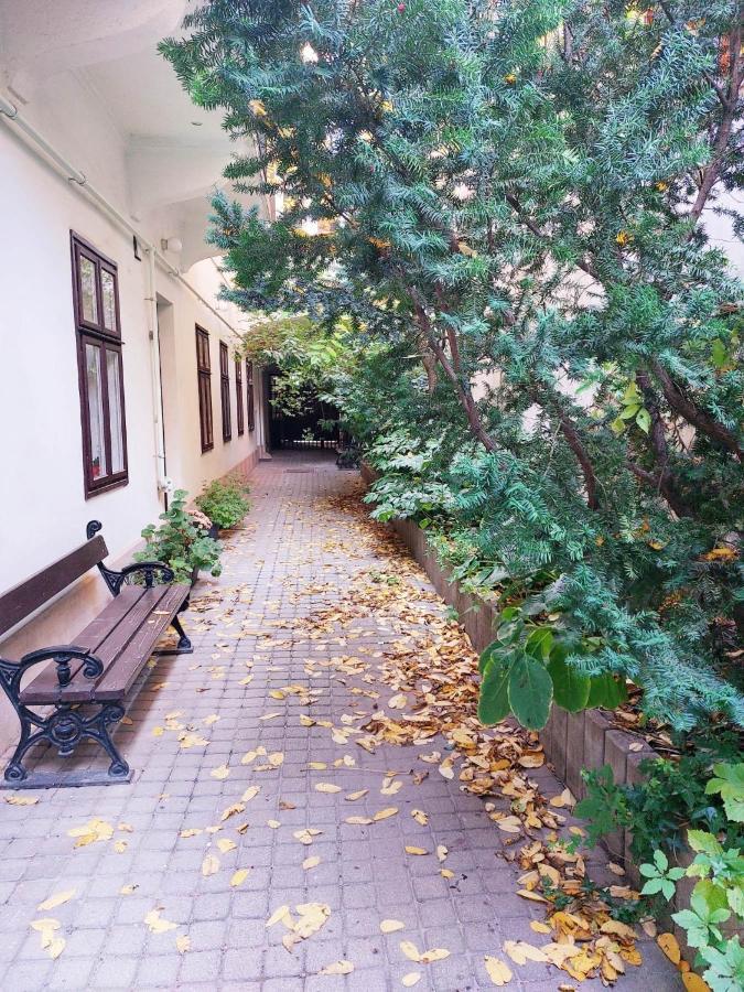 Happy Apartment In The Heart Of Budapest With 2 Rooms ภายนอก รูปภาพ